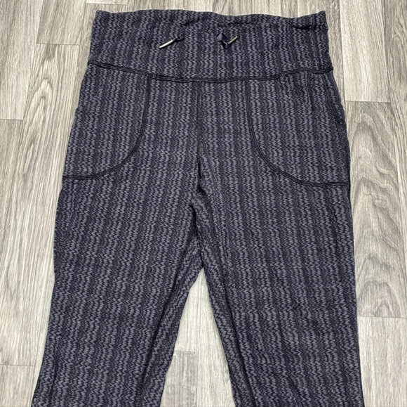 LULULEMON Stretch Tie Waist Black Print Workout Pants - Picture 2 of 6